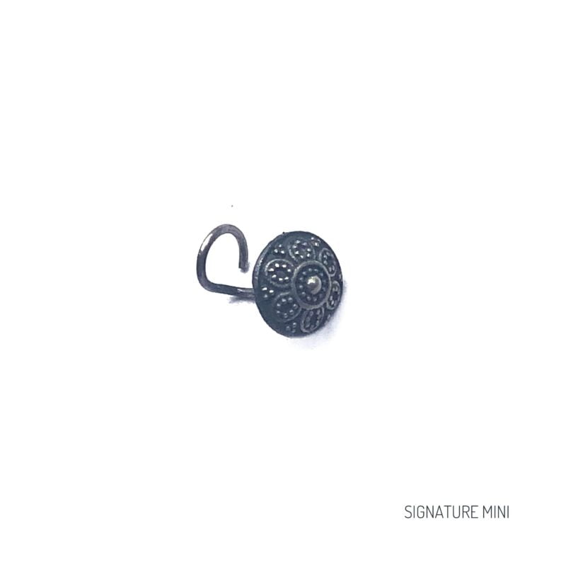 Henaa Hainaa Beauty Nose Pin - Image 3