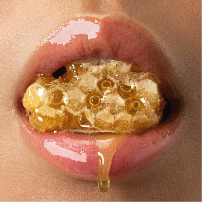 Gisou Honey Infused Hydrating Lip Oil - Image 10